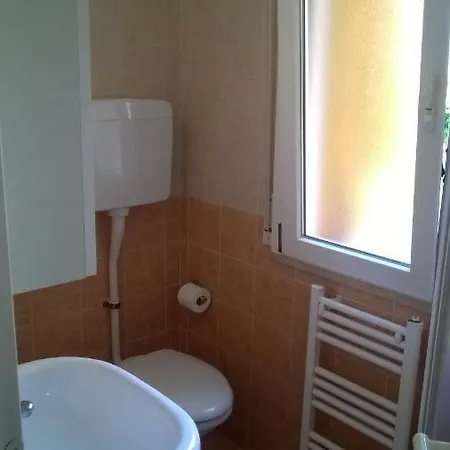 Via Dante 49/1 شقة